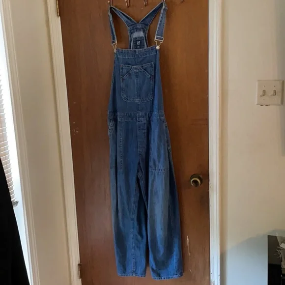 Gap Relaxed Overalls - Picture 5 of 13